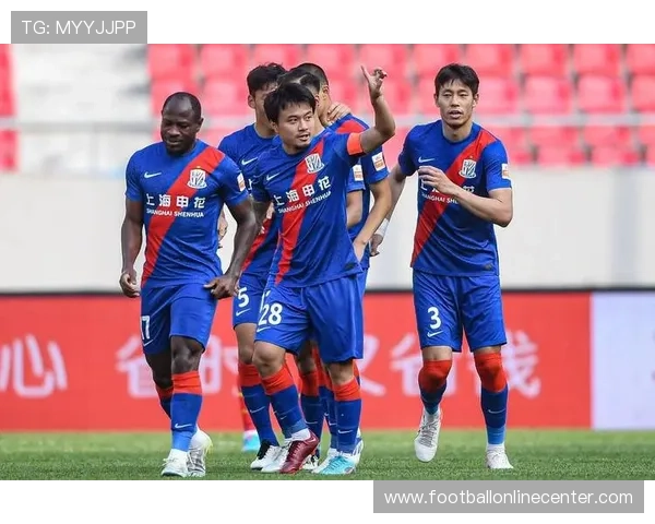 中国足球超级联赛迎来新赛季热战 众多球星加盟提升比赛看点