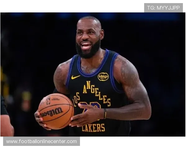 湖人詹姆斯关键时刻发力率队逆转雄鹿豪取连胜